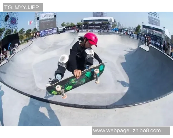 成都滑板队在世界街舞大赛中以65分领先积分榜，展现出色实力与风采